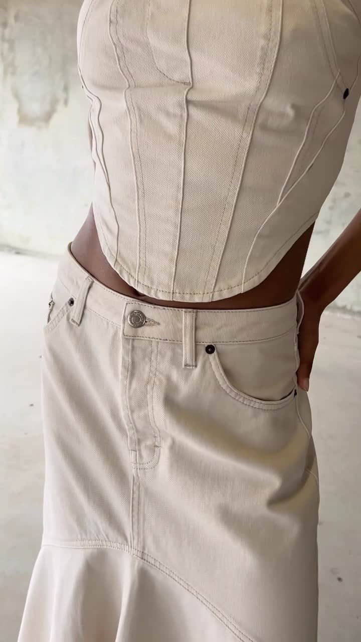 のインスタグラム：「SPRING/ SUMMER// TOPSHOP/// 23 The new collection is coming.」