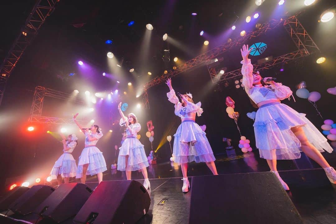 elsyさんのインスタグラム写真 - (elsyInstagram)「2023.04.13 Thu. Welcome to elsy ~ Happiness ~ @ SHINJUKU ReNY  Photo by @yuukisaruta   elsy現体制1周年を迎えました🎉 これからもelsyの応援を よろしくお願い致します🦋‪  #elsy #elsyphoto  #愛森ちえ #新井椎夏 #橋本せいな #塩野響子 #白羽まい」4月17日 19時30分 - elsyidol