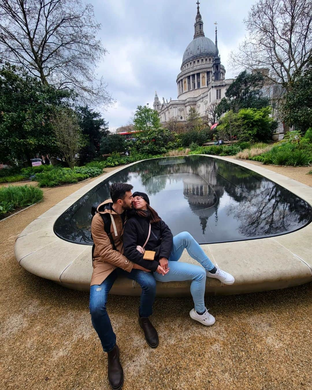 アイリーン・シラグサさんのインスタグラム写真 - (アイリーン・シラグサInstagram)「Con te, ovunque nel mondo ❤️ Buon anniversario amore.  Come what may💫  #anniversary #london」4月17日 19時48分 - irenesiragusa