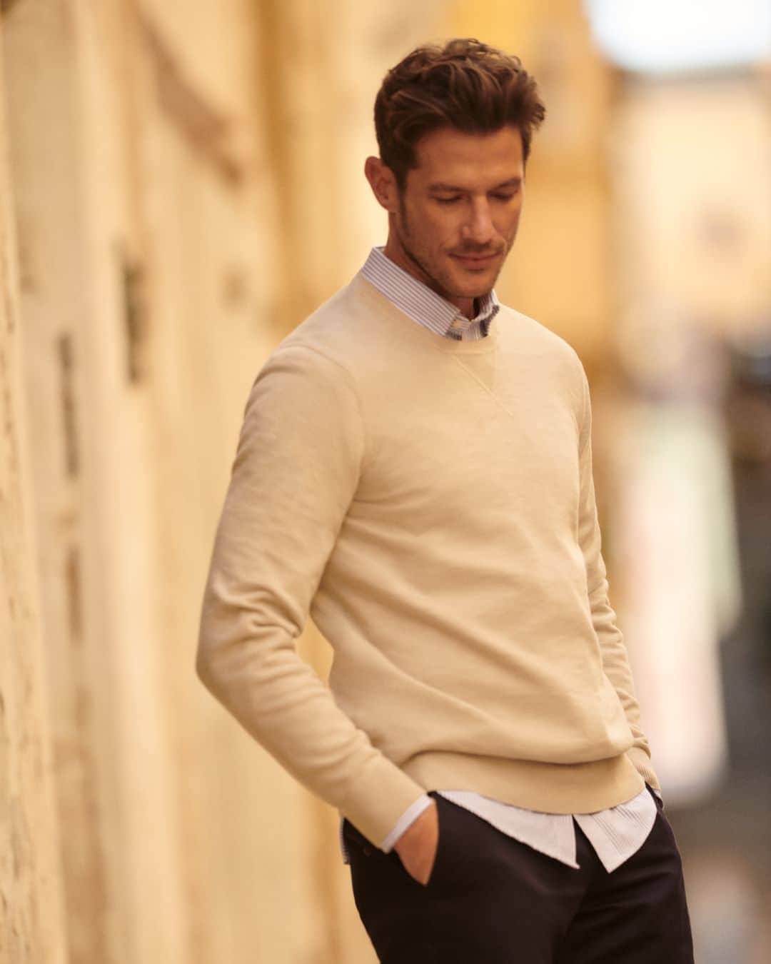 ファッソナブルのインスタグラム：「Our range of lightweight knitwear is perfect for those mild spring days when you need a little extra layering. #Façonnable #Amafaçon」