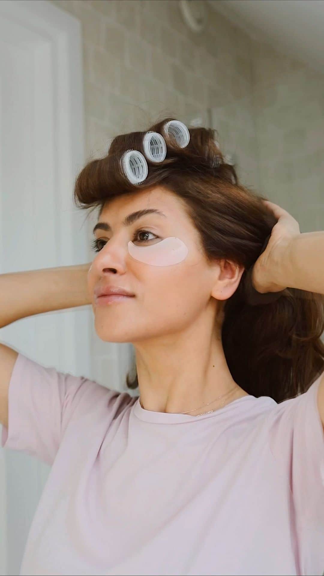 Sarah Angiusのインスタグラム：「Hair prep for the week😊#grwm」