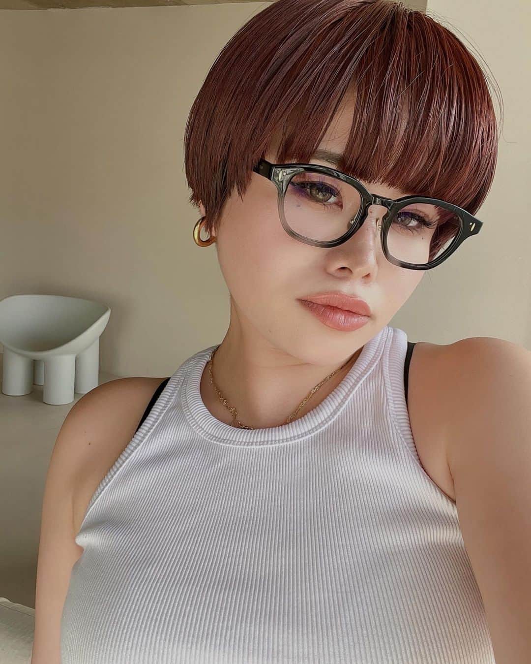 金子若菜さんのインスタグラム写真 - (金子若菜Instagram)「⠀ 新しい眼鏡を新調しました👓 @resee.official で購入したぜ。  ⠀ いつも眼鏡買う時はレンズ外してもらっちゃうのだけど、 (反射したりマツエクあたったりするのが嫌で) この眼鏡のレンズは他のレンズに比べて反射もしにくいし、 UVカットもしてくれるとの事で今回はそのままで。  かけた時の調整もしてくれるから 自分のサイズにあって最高でした😀  ⠀ 3枚目にかけてるやつ載せてるのだけど、 レンズないみたいですごい👍  原宿のお店で購入しました✌︎ #resee」4月17日 20時44分 - wakana__kaneko