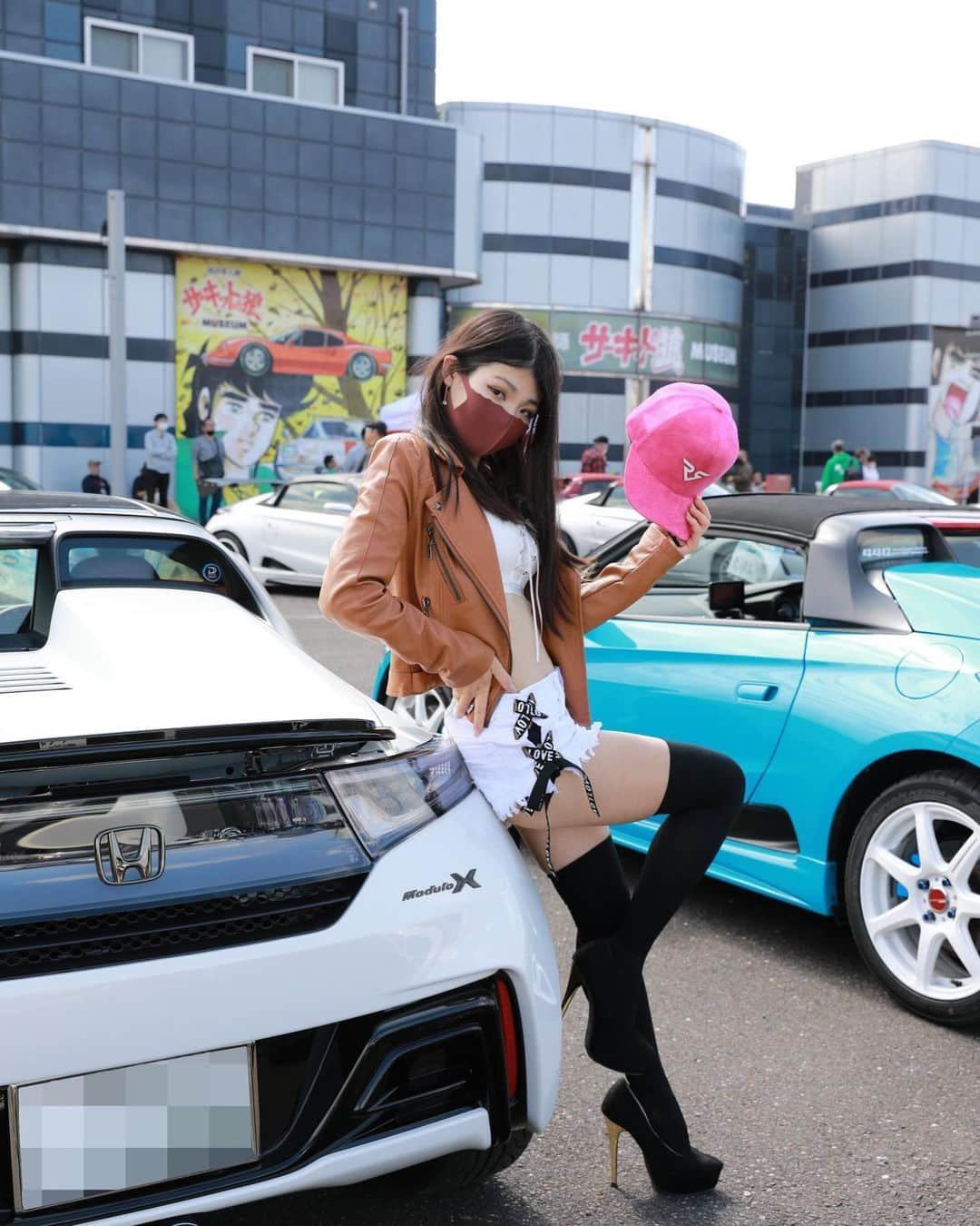 Ruriさんのインスタグラム写真 - (RuriInstagram)「. 📷 クロンボさん❤️. . 昨日はオフ会😍 S660 owners EASTのマスコットガールを努めさせていただきました❤️. たくさん写真撮ってくださり、たくさんお話ししてくださり、ありがとうございました😍💓. これからはニーオフとEASTの両方のマスコットガール頑張るぞっ💪💕 . . #s660 #s660owners #east #エスロクガール #イベント #マスコットガール #キャンギャル #車横モデル #モデル #model #セクシーカーガールズ #sexycar #rscarbon #rsカーボン #美脚 #ニーハイ #美尻 #へそ出し #くびれ #美くびれ #サーキットの狼ミュージアム #茨城 #撮影依頼募集中 #出演依頼受付中 #出演依頼」4月17日 20時54分 - r.r_1211