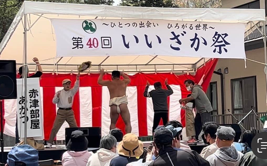 あかつのインスタグラム：「兵庫県【愛心園】さんのお祭で、利用者さんとすもサりました❗️ ごっちゃんでした‼️ #祭」