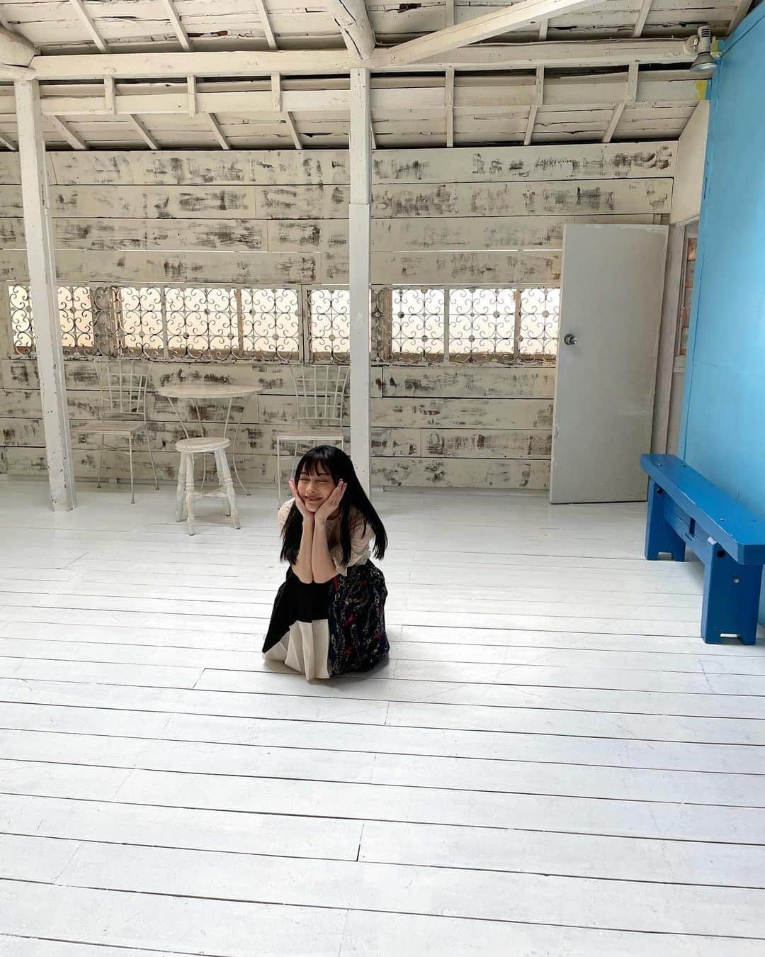 ＹＡＥ【MIO・YAE】のインスタグラム：「今日は、大人っぽくなったね〜ってたくさん言ってもらえた撮影でした🌷 すんごいニコニコがお☺︎」