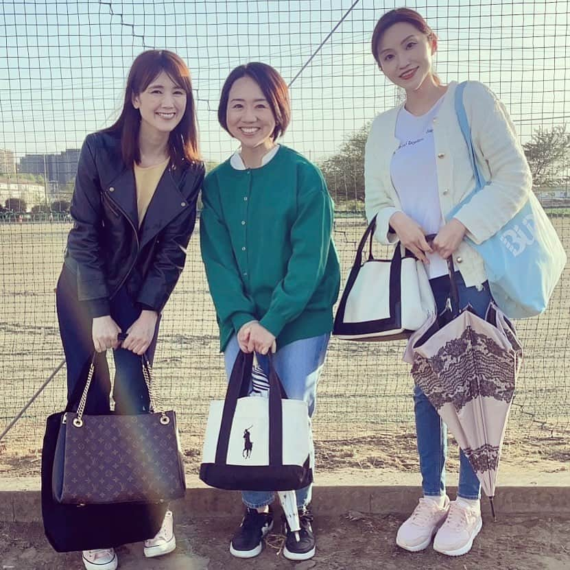 今西千登瀬さんのインスタグラム写真 - (今西千登瀬Instagram)「【#不動産屋いまちゃんのお仕事記録　】今日の現場♡  みんな男の子ママ♡  3人共別々の事務所だけど、 おしゃべりしながら 楽しい現場でした♡  #テレビのお仕事 #ママモデル #撮影 #毎日をちょっと幸せに #不動産屋いまちゃん #ロケ撮影  #パラレルキャリア #小学生ママ #男の子ママ #ママ宅建士 #綺麗を作るライフスタイル #モデルのお仕事  #美生活コンサルタント」4月17日 21時05分 - chitoseimanishi