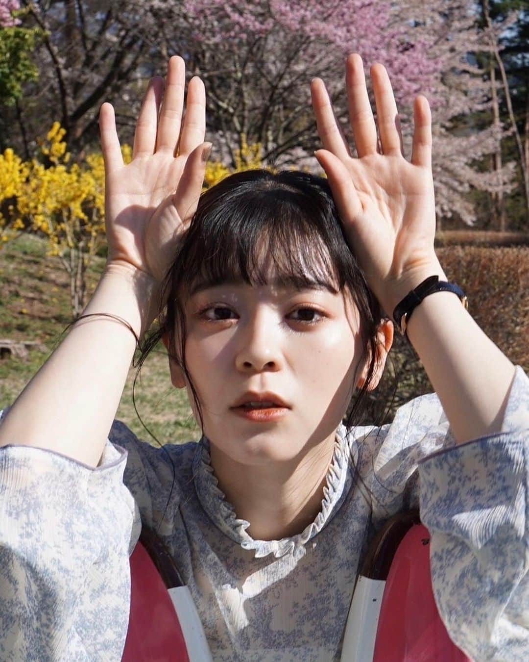 のインスタグラム：「🐰  #坂井仁香#ひとちゃん#超とき宣#超ときめき宣伝部#前髪#ヘアアレンジ」