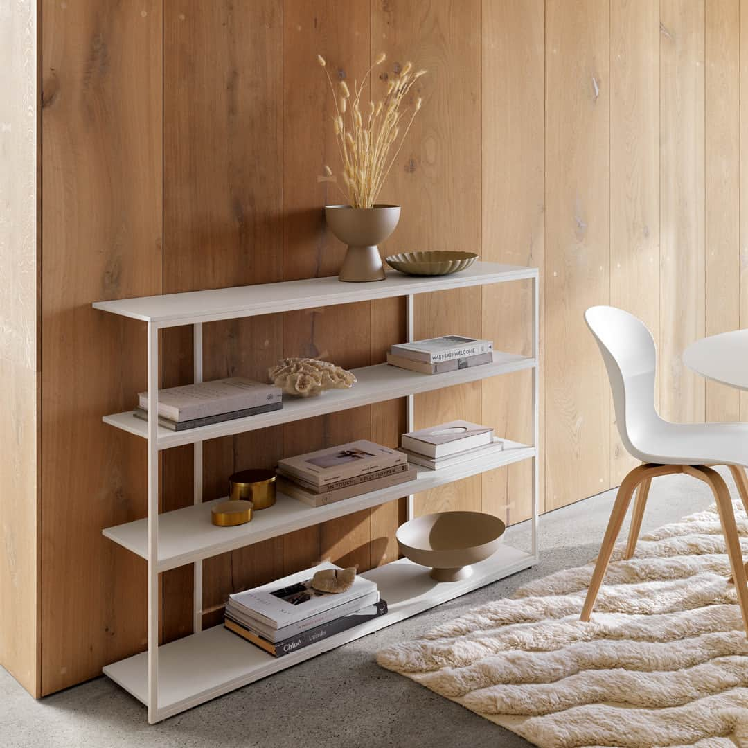 BoConceptさんのインスタグラム写真 - (BoConceptInstagram)「Get smart with your storage and turn your book collection into your very own library with a BoConcept bookshelf. From Como to Copenhagen and Bordeaux, discover our bookshelf range to find the perfect piece for your space.  #boconcept #liveekstraordinaer #ekstraordinærsince1952 #anystyleaslongasitsyours #diningroom #organiseyourhome #interiortips #bookshelf #homestyling #danishdesign #organisebooks」4月17日 21時21分 - boconcept_official