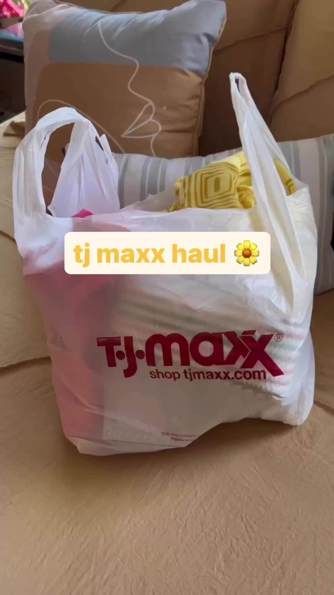 T.J.マックスのインスタグラム：「This haul is giving Barbiecore and we’re here for it! 💕✨ (📸: @itskellisworld)」
