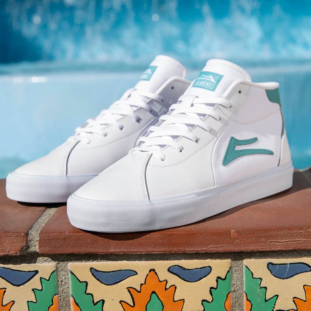 ラカイリミテッドフットウェアのインスタグラム：「Flaco II Mid White/Nile and Black/White Leather Available now at skate shops and Lakai.com @stevieperez_」