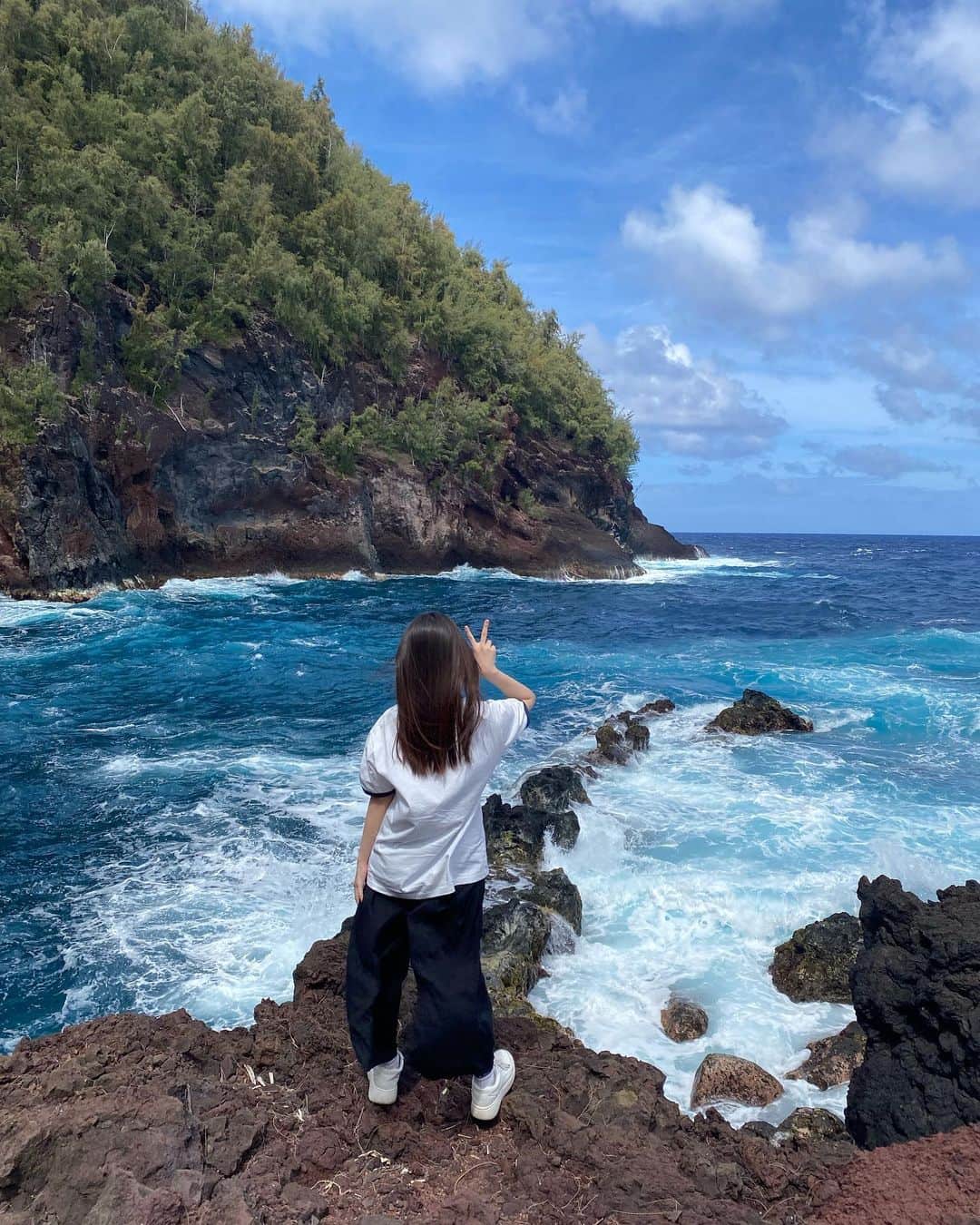 櫻井佑音さんのインスタグラム写真 - (櫻井佑音Instagram)「𓇼𓈒𓐍  ハワイの海！！🌊  色綺麗だった🫧🫧」4月18日 7時33分 - yuneyune00