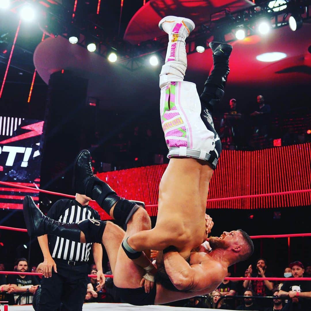 KUSHIDAのインスタグラム：「I was really, really close to the world title.  Someday, I will try again. And I’ll win.  2009 Kushida would be so proud of what I have become a wrestler that people will remember; someone who made a difference.  @impactwrestling  @njpw_global  📸 @beezzzzy  #prowrestling #prowrestler #njpw #njpwworld  #プロレス #新日本プロレス  #njpw1972 #njpwstrong  #kushida」