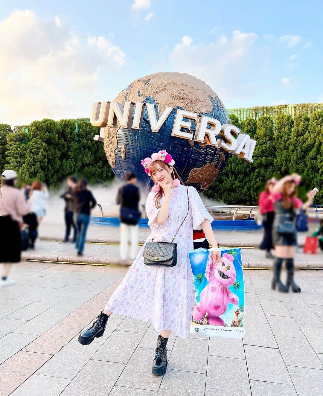 松本ゆんのインスタグラム：「🌏🌈💖🦄✨ おはようございます⛅️ #goodmorning ＊。° 3ヶ月ぶりのuniversal🎠💕💕  #ジュラシックパークザライド  ずっと御縁なくて何年も乗れず…💔 今回は３回も乗ってきた😂💕💕💕 #universal #universalstudios #universalstudiosjapan #osaka #travel #japan #travelgram #gravureidol #asiangirls #大阪 #大阪観光 #ユニバ #ユニバーサルスタジオジャパン #グラビア #グラドル #コンパニオン #松本ゆん」