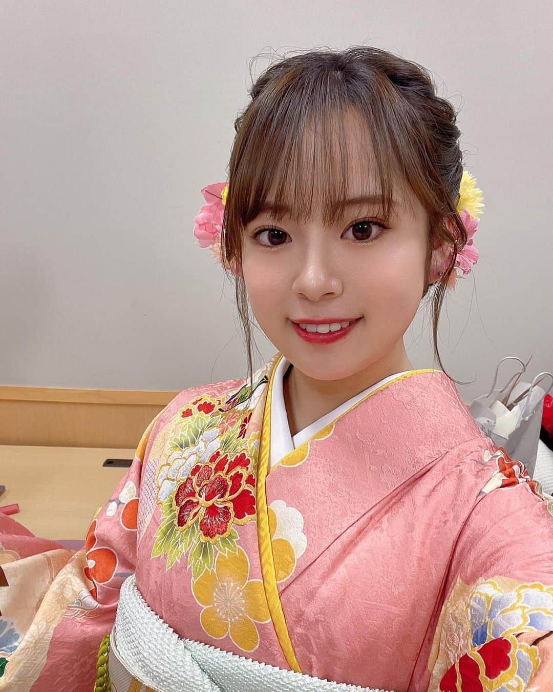 後藤沙梨花さんのインスタグラム写真 - (後藤沙梨花Instagram)「【💍ミス和コンテスト2022ファイナリストにインタビュー②💍】 ⁡ ごきげんよう🌸 ⁡ ミス和コンテスト2022にてミス和に輝かれた〈星美実さん〉にインタビュー🗣💭 ⁡ いつでも明るく、みんなを盛り上げてくれた美実ちゃん🥰  そんな美実ちゃんにコンテストの魅力について語って頂きます🤍 ⁡ ────────────────── ⁡ ①出場したきっかけ  1年生で今自分に出来ることは何かを考えた時に浮かんだのがミスコンでした！  ②出場して良かったこと  ミスコンを通して大好きな方々に出会えたことと、視野が広がり当たり前では無い経験を沢山出来たことです💞  ③出場して大変だったこと  ダンスが苦手なので1日目に披露したダンス練習が大変でした 委員の方やダンスが得意な友達に細かく指導してもらって頑張りました❤️‍🔥  ④ミスコンでの思い出  ドレス撮影前にみんなでケンタッキーを食べたこと MV撮影の時に裸足で河川敷を走ったこと  ⑤ミスコンに興味がある方、出場を迷っている人へ一言  私はチャレンジすることに意味があると思っています！迷っている方は是非出場してみてください✨ ⁡ ────────────────── ⁡ 二日間に渡り、準ミス和・ミス和のインタビューを掲載しました💐🤍 ⁡ ミス和コンテスト2023も、どうぞよろしくお願い致します🌸 ⁡  #MissContest#missgwc2022 #gwc #ミス和コンテスト #ミスコンテスト #ミス和 #学習院女子大学 #miss和contest2022 #gakushuinwomenscollege #和祭 #ミス和コンテスト2022 #ミスコン #春からgwc #学女 #学女ミスコン #ミスコンファイナリスト #学習院女子」4月18日 12時00分 - missgwc2023