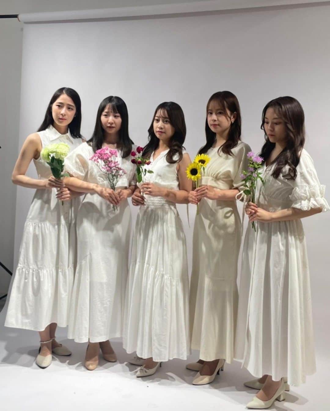 後藤沙梨花さんのインスタグラム写真 - (後藤沙梨花Instagram)「【💍ミス和コンテスト2022ファイナリストにインタビュー②💍】 ⁡ ごきげんよう🌸 ⁡ ミス和コンテスト2022にてミス和に輝かれた〈星美実さん〉にインタビュー🗣💭 ⁡ いつでも明るく、みんなを盛り上げてくれた美実ちゃん🥰  そんな美実ちゃんにコンテストの魅力について語って頂きます🤍 ⁡ ────────────────── ⁡ ①出場したきっかけ  1年生で今自分に出来ることは何かを考えた時に浮かんだのがミスコンでした！  ②出場して良かったこと  ミスコンを通して大好きな方々に出会えたことと、視野が広がり当たり前では無い経験を沢山出来たことです💞  ③出場して大変だったこと  ダンスが苦手なので1日目に披露したダンス練習が大変でした 委員の方やダンスが得意な友達に細かく指導してもらって頑張りました❤️‍🔥  ④ミスコンでの思い出  ドレス撮影前にみんなでケンタッキーを食べたこと MV撮影の時に裸足で河川敷を走ったこと  ⑤ミスコンに興味がある方、出場を迷っている人へ一言  私はチャレンジすることに意味があると思っています！迷っている方は是非出場してみてください✨ ⁡ ────────────────── ⁡ 二日間に渡り、準ミス和・ミス和のインタビューを掲載しました💐🤍 ⁡ ミス和コンテスト2023も、どうぞよろしくお願い致します🌸 ⁡  #MissContest#missgwc2022 #gwc #ミス和コンテスト #ミスコンテスト #ミス和 #学習院女子大学 #miss和contest2022 #gakushuinwomenscollege #和祭 #ミス和コンテスト2022 #ミスコン #春からgwc #学女 #学女ミスコン #ミスコンファイナリスト #学習院女子」4月18日 12時00分 - missgwc2023
