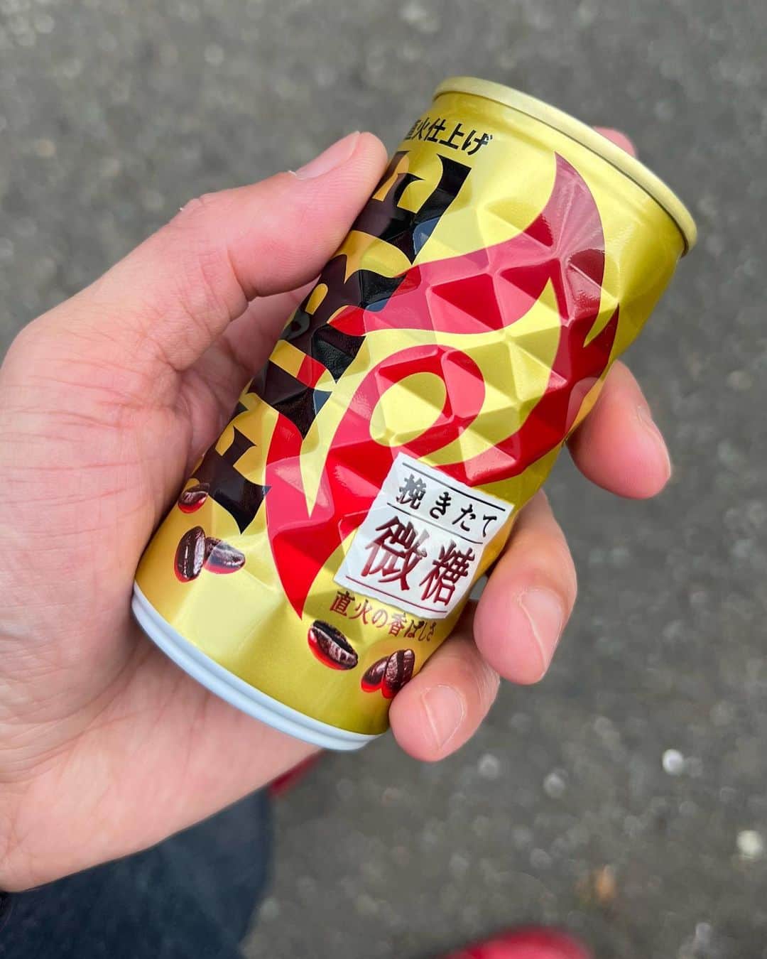 靖乃のインスタグラム：「朝は冷え込むかも❓という天気予報にビビってたけど快晴に恵まれてて良かった🎵  今日も一日ゆっくり頑張りましょ🌟  #靖乃 #ハイダンシークドロシー #淡路島 #ピン毛」