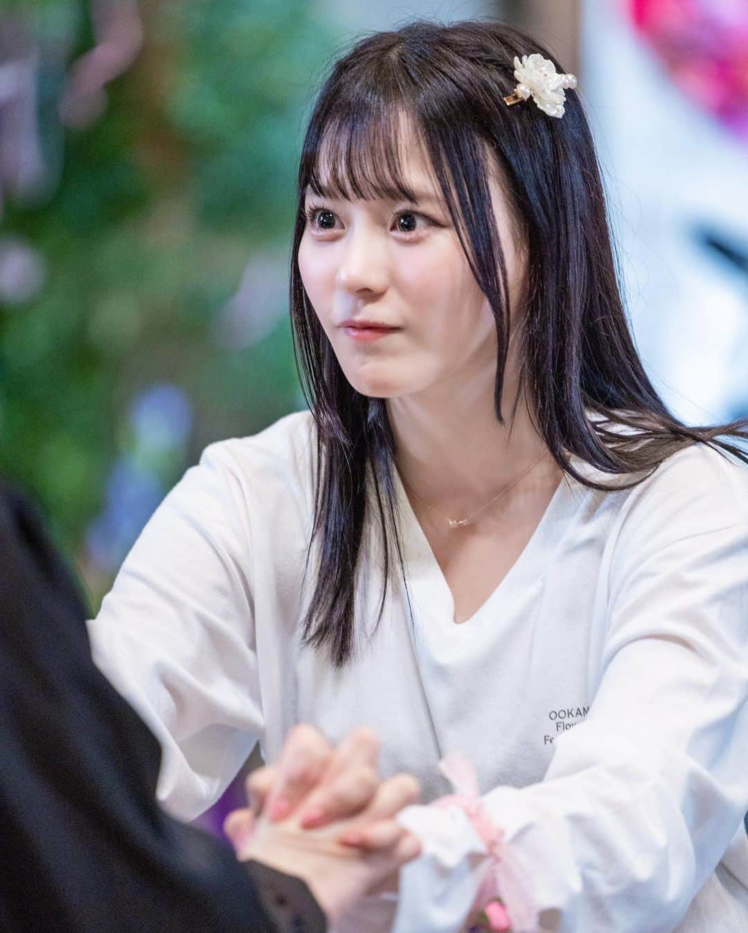 齊藤なぎさのインスタグラム：「花束とオオカミちゃんには騙されない フラワーフェスティバル ありがとうございました！ ⁡ 久しぶりに応援してくれている、そしてオオカミを見てくださっているみんなに会えて嬉しかったです♡ ⁡ 集合写真が手に入っていないので、 とりあえず1人の写真です。📸 ⁡ ⁡ 今日は本当にありがとうございました！！！ そして一緒にまんちゃんの復活を祈ろうね。 ⁡ #花束とオオカミちゃんには騙されない ⁡ ⁡ ⁡ ⁡」