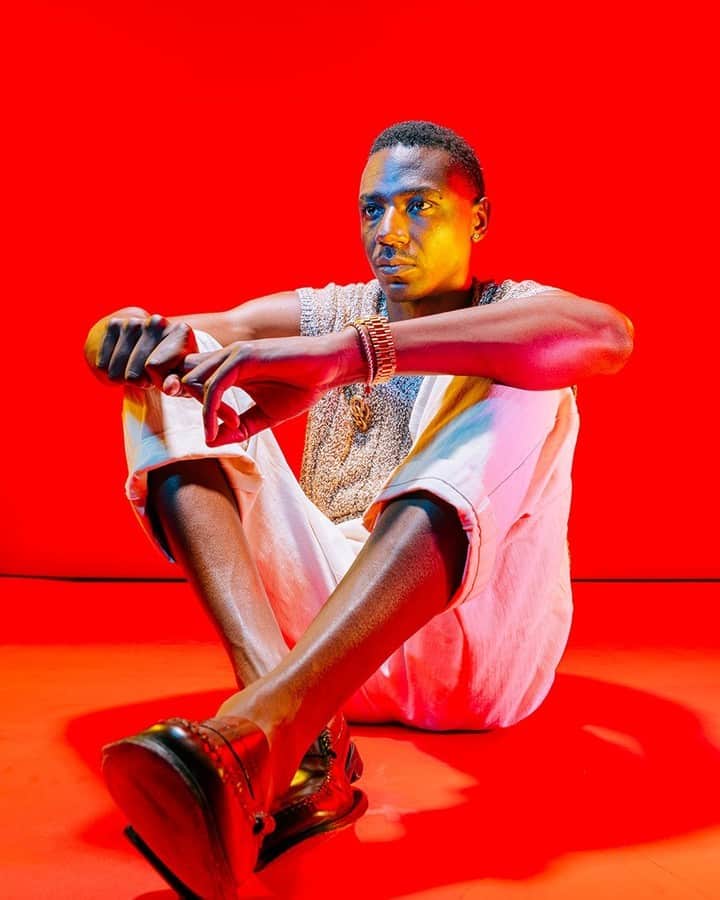 TIME Magazineのインスタグラム：「Jerrod Carmichael is one of the 100 most influential people of 2023.  "Jerrod has the talent to become a legendary comedian, but he’s already a legend in my heart," writes @tiffanyhaddish.  Read more, and see the full 2023 #TIME100 list, at the link in our bio. Photograph by Mamadi Doumbouya (@mamadivisuals)」