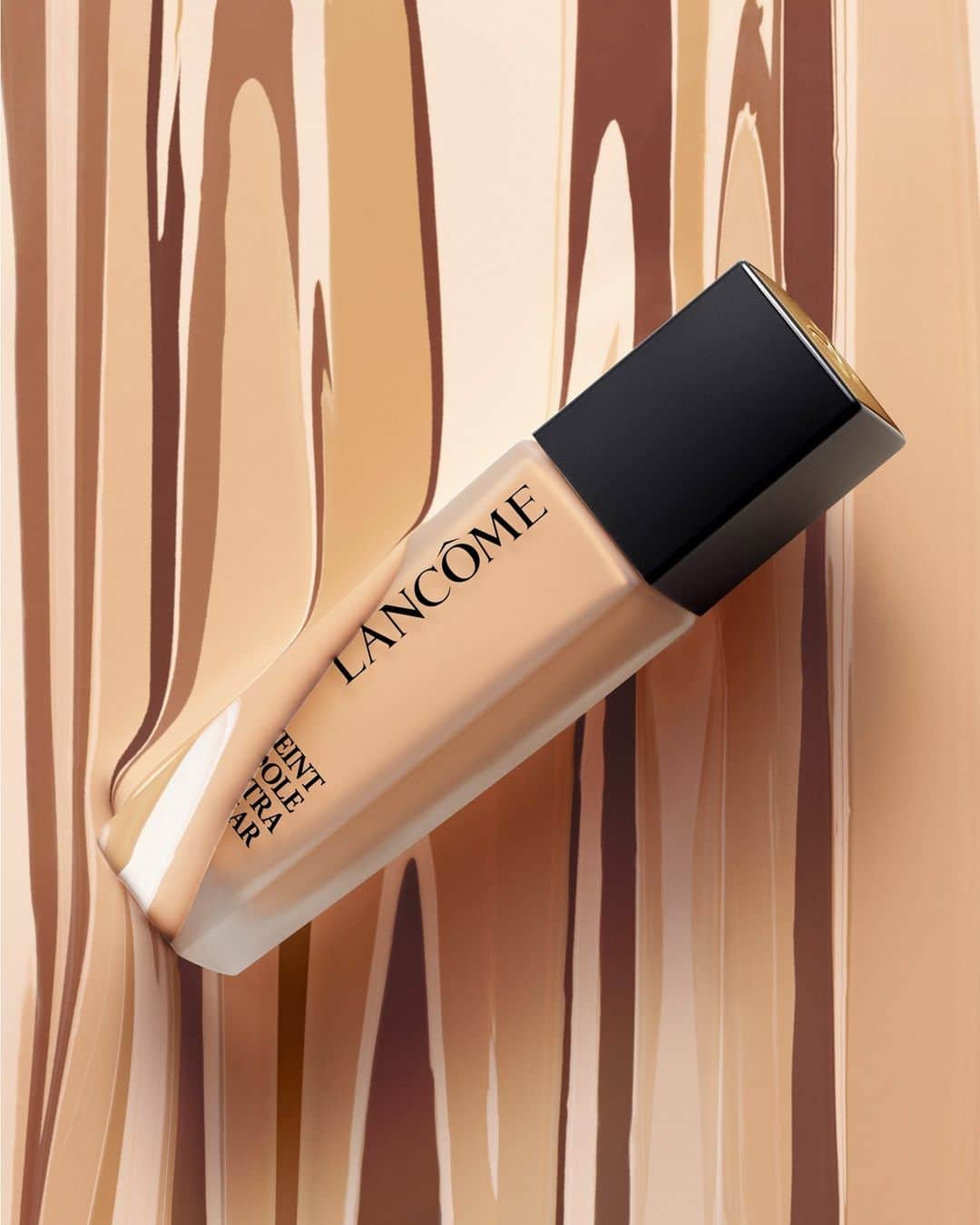 Lancôme Officialさんのインスタグラム写真 - (Lancôme OfficialInstagram)「If you’re looking for a flawless natural matte #foundation, you’ll definitely find your match with our best-in-class Teint Idole Ultra Wear and its wide shade range. #Lancome #TeintIdoleUltraWear #makeup #beauty」4月18日 0時00分 - lancomeofficial