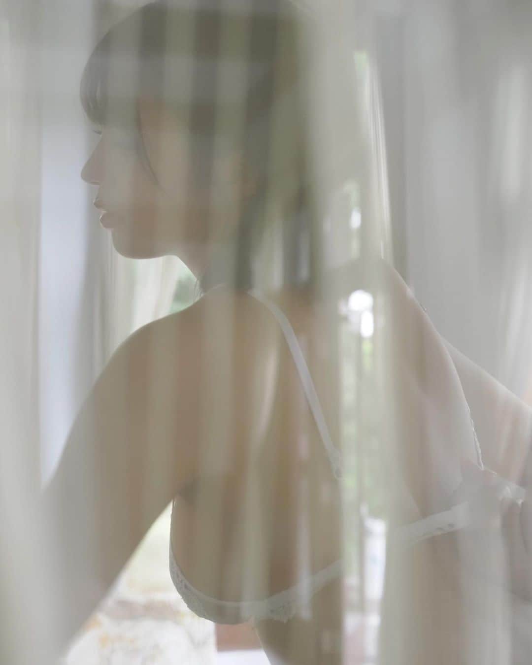 つばさ舞さんのインスタグラム写真 - (つばさ舞Instagram)「. 透け透けカーテンから見える、 お着替え中の私( > < ) . 覗きはアカンで？🥺❤️ . . . . . . . . . . . . #つばさ舞 #エイトマンプロダクション」4月18日 0時09分 - tubasa___mai