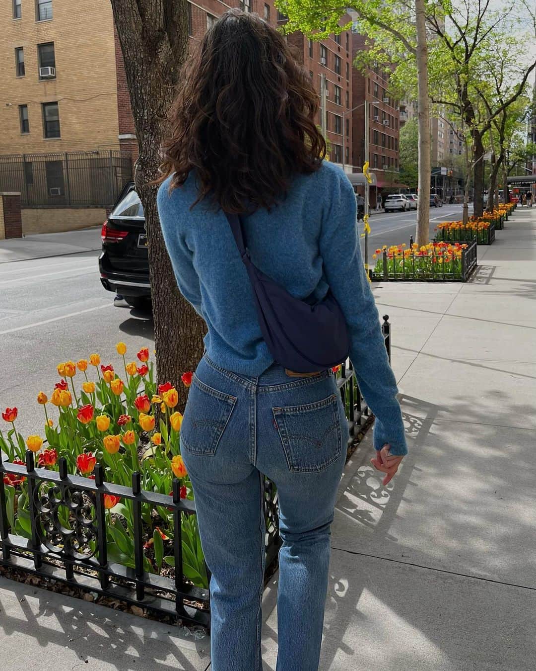 Ashley Skyのインスタグラム：「Lots of sneezing &smiling 🌷💗」