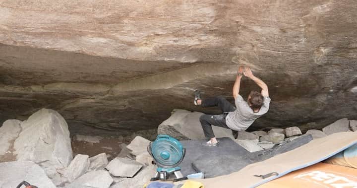 ダニエル・ウッズのインスタグラム：「My time on “Alphane” (9A) has concluded. Did not end up with a send, but made links that showed me the line was well within grasp. My understanding of the moves became dialed in. All that I lacked was friction to make the full link possible.   Climbing something of this difficulty is a mental rollercoaster ride. I felt physically capable of doing it, but never had consistently good weather that gave me send vibes. Most of my days were more of a battle rather than flowing. This is how climbing at your max works though. Everything (mind, body, weather) has to positively be in unison for a send to work. It’s a rare moment that honestly feels like luck when it happens. Yet you look back at all the days spent on beta refinement, links made, dialing those links, and battles performed in shit weather that play a giant role in training you up for that lucky moment. The struggle is definitely worth it in the end.  Here are some vids of my best links. I was able to climb the 8C portion a couple times and made a couple good goes from the start. Will be back in Nov/Dec!  Vids by @lisapaarviophotography   @thenorthface @thenorthface_climb @evolv_worldwide @organicclimbing @frictionlabs @physivantage @mellowclimbing」