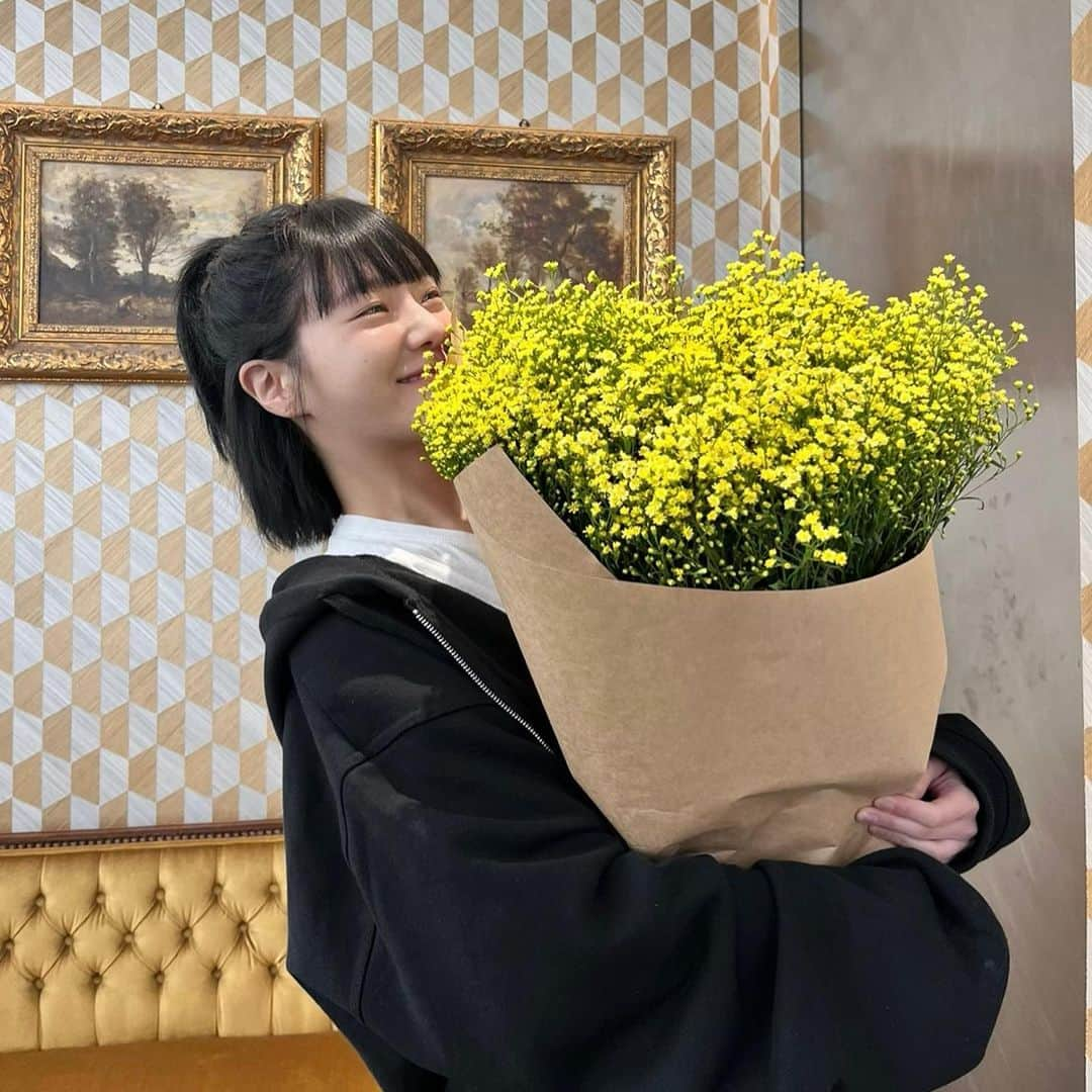 パク・ギュヨンさんのインスタグラム写真 - (パク・ギュヨンInstagram)「🌼」4月18日 0時57分 - lavieenbluu