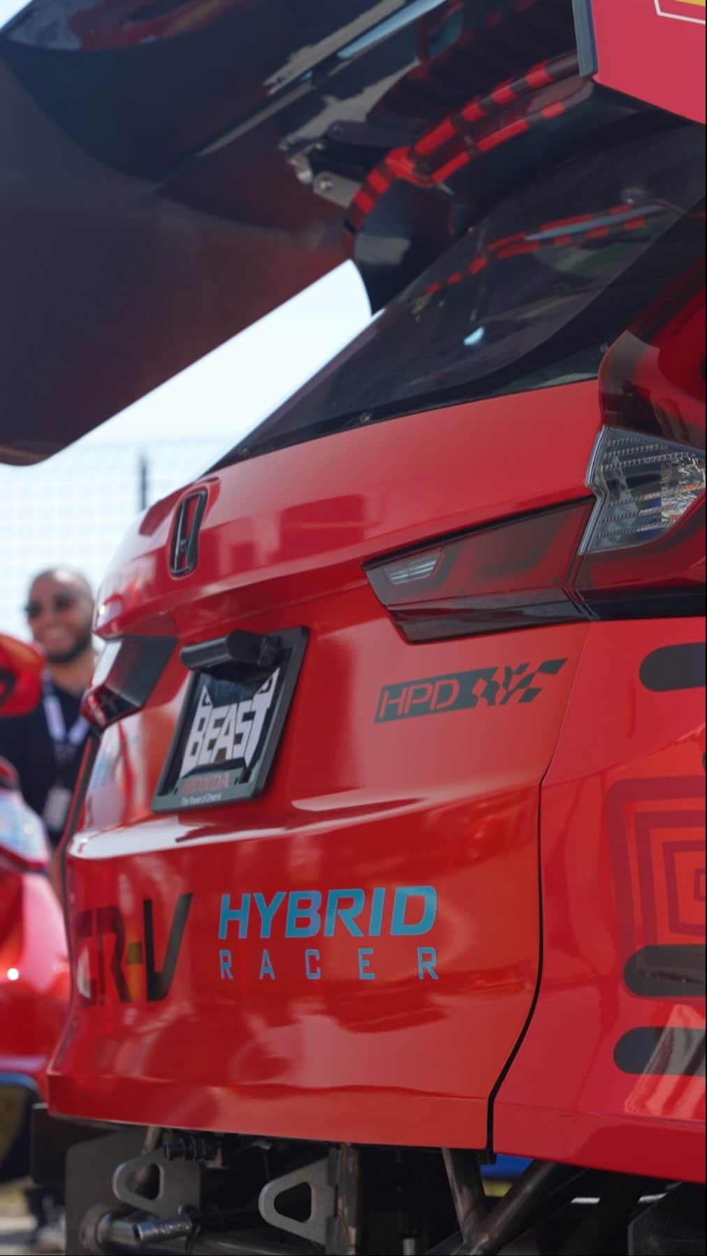 ホンダのインスタグラム：「Gear up for a hot lap in the CR-V Hybrid Racer. 🏎️🔥 @bhaz」