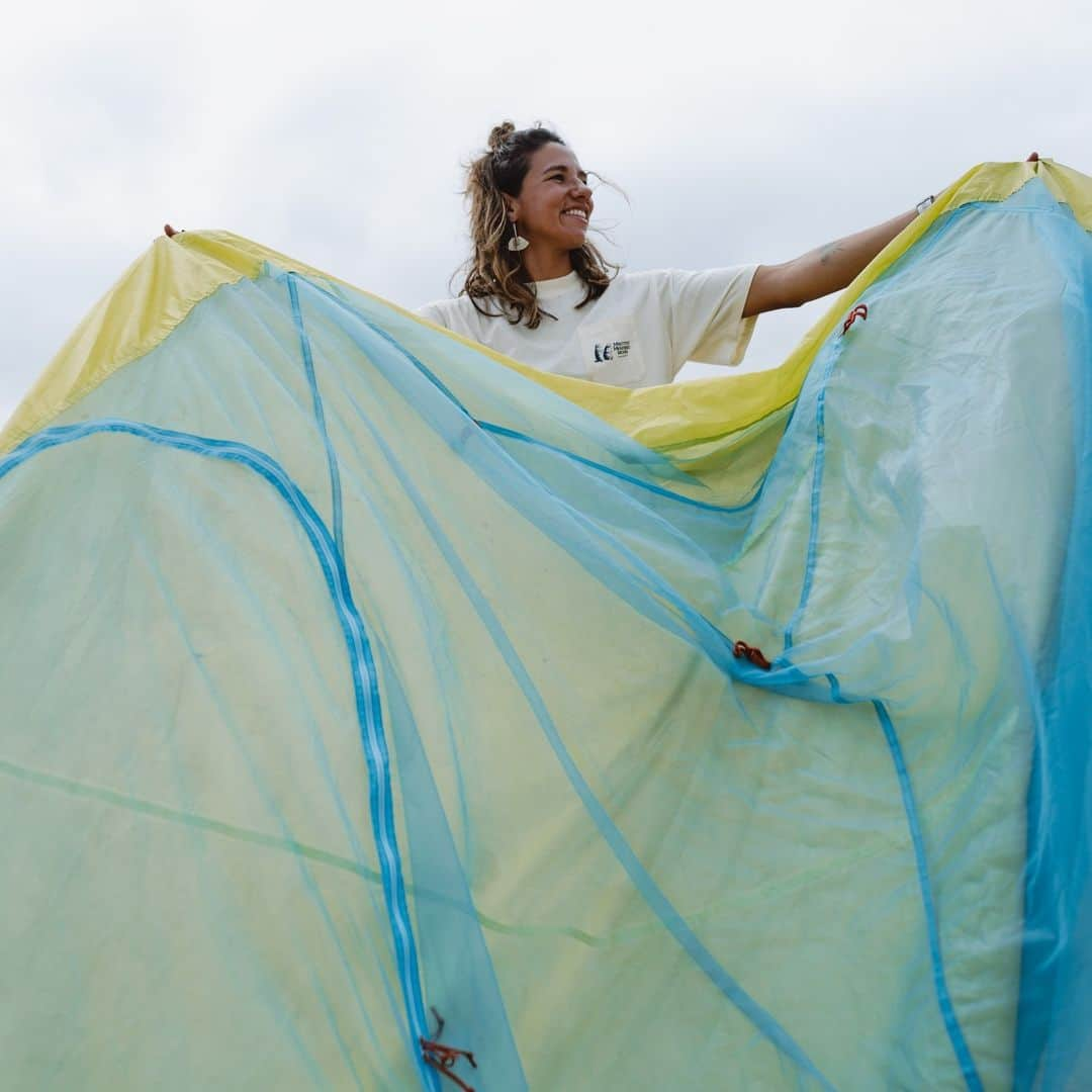 マーモットのインスタグラム：「Home away from home ⛺   The Superalloy 3-Person Tent is made of ultralight yet durable materials with a unique semi-freestanding design and weighs kess than 3 pounds to lighten the load in your pack.   Pictures: @biancagermain  #Marmot」