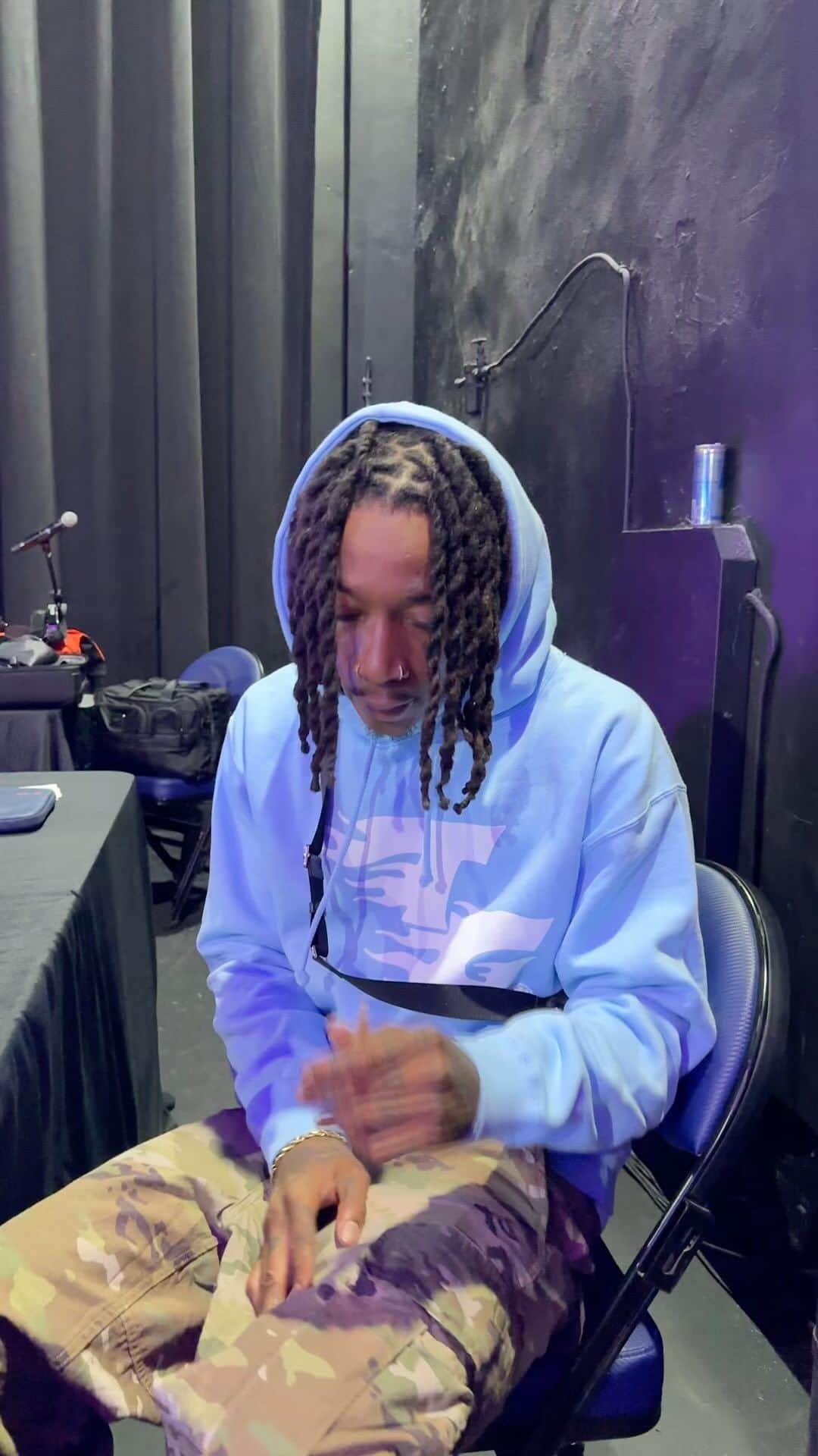 ウィズ・カリファのインスタグラム：「GOOD TRIP  Get your tickets now🤘🏽💜☮️✌🏾😊」
