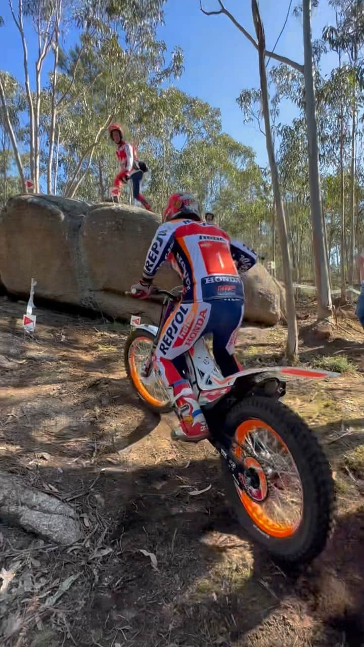 藤波貴久のインスタグラム：「Team❤️‍🔥 🥇@tonibou 🥉 @ggmarcelli  @hondaracingcorporation  @box_repsol  @trialteamhrc  @alpinestars  @renthal_moto  @michelinmotorsport  @twin_air  @showabygpe  @s3parts.official  @didchain  @galfer_brakes  @braktec  @hebo.factory  @ogio_powersports @trialgp」