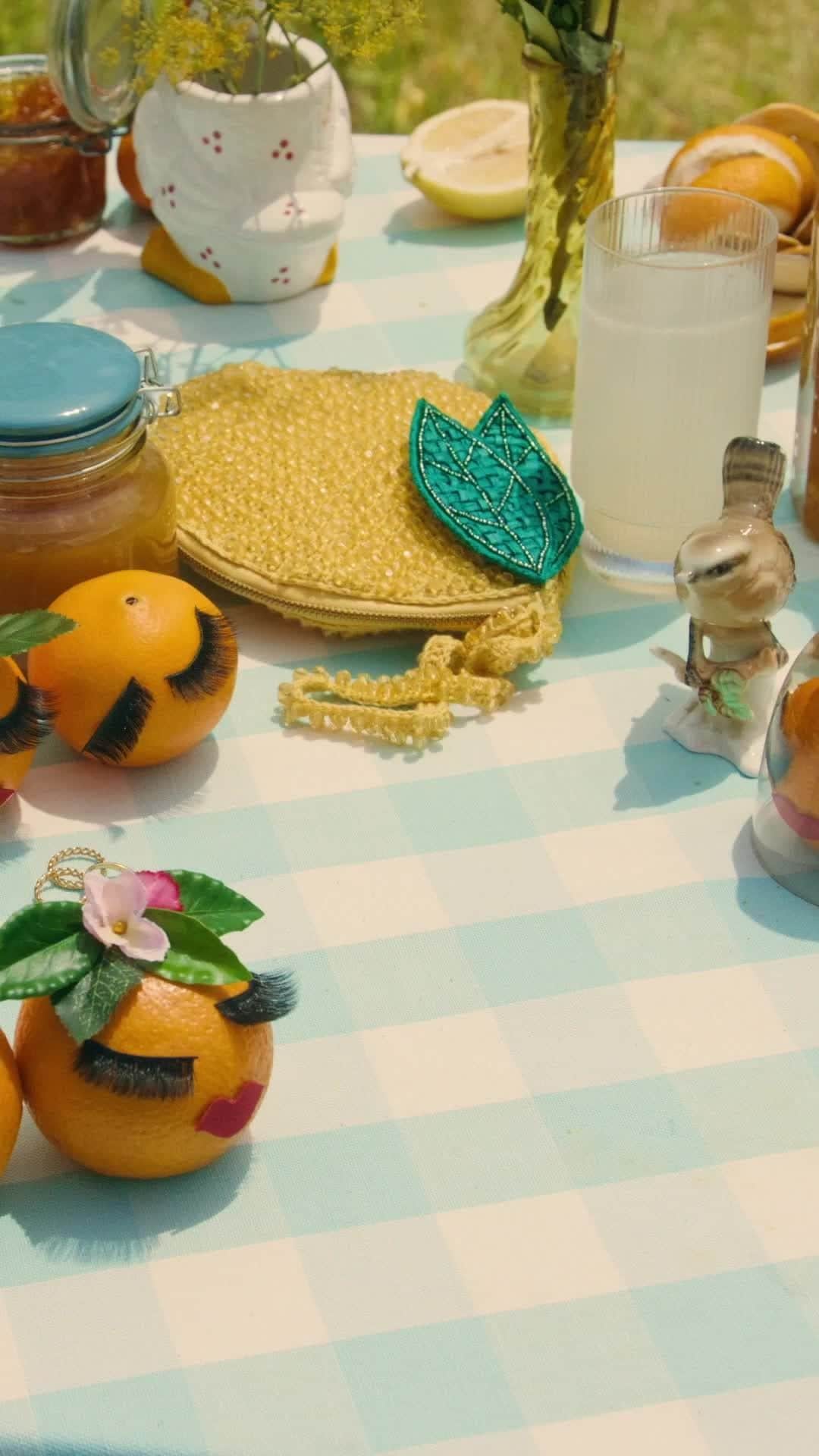アクセサライズのインスタグラム：「Count this as one of your five a day 🍋😉⁠ Shop now!」