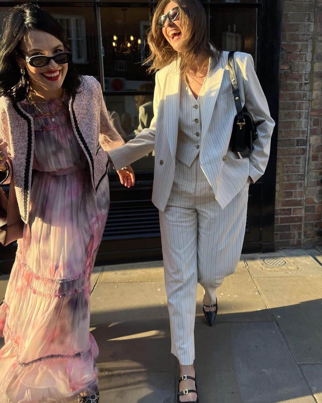 Ted Bakerさんのインスタグラム写真 - (Ted BakerInstagram)「Our spring pieces will have you feeling like this.  @claudia_berresford @bubblyaquarius  #TedBaker #Occasion」4月18日 1時52分 - tedbaker
