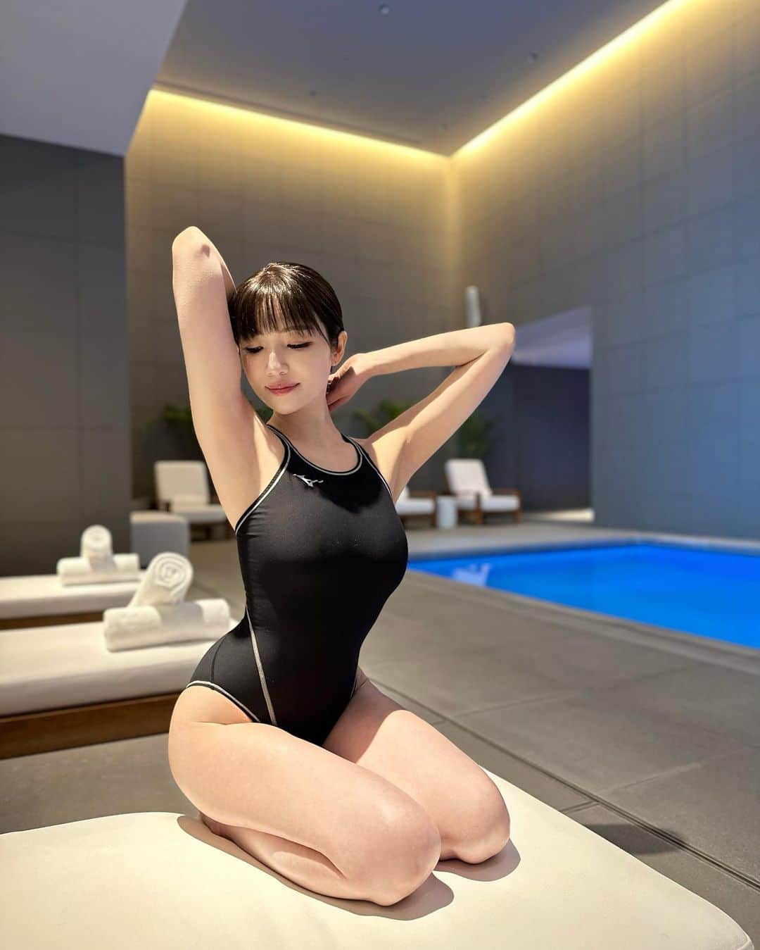 森下悠里さんのインスタグラム写真 - (森下悠里Instagram)「何枚目が好き？  競泳水着って面積多いのに なんだか恥ずかしい🥺」4月18日 2時26分 - yuurimorishita