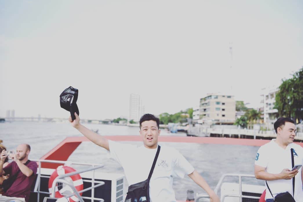 瑛人のインスタグラム：「🇹🇭 くまさんめちゃくちゃありがとうございました😁🙏 @bearygaga」