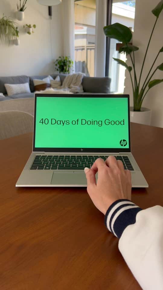 HP（ヒューレット・パッカード）のインスタグラム：「40 Days of Doing Good is the HP Foundation's annual global volunteer campaign that encourages employees to come together to support local communities through volunteering.    Stay tuned this week as we spotlight some of the volunteer events from this year’s #40DaysofDoingGood campaign in honor of #NationalVolunteerWeek」