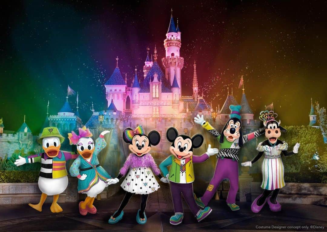 ミニーマウスのインスタグラム：「The first-ever Disneyland After Dark: Pride Nite is coming to @Disneyland during Pride Month in June! This separately ticketed event celebrating the LGBTQIA+ community & allies will have themed entertainment, Disney characters, specialty menu items & more.  Head to the Disney Parks blog to learn more.」