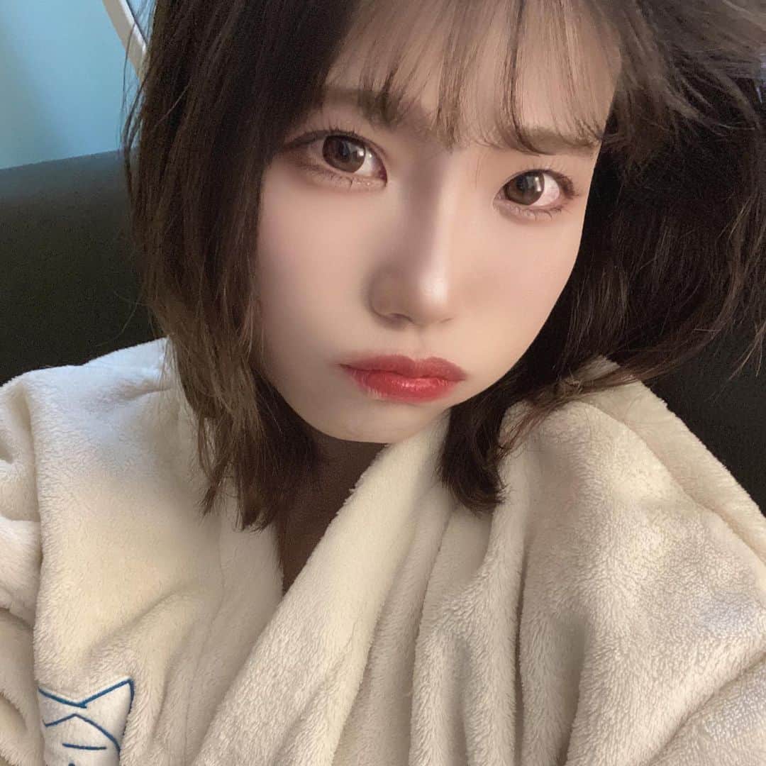 石原美沙紀のインスタグラム：「おはようございます✩︎⡱ 今日も君にとっていい日になりますように！  #데일리　#셀카　#일본　#친구해요 #instagood #instalike #instafashion #japanesegirl #cute #自撮り #自撮り女子  #アイドル  #今日のコーデ #ファッション #selfie #followme #likeforlikes  #写真好きさんと繋がりたい#idol #japanese #メイク #フォローミー　#follow #モデル #推し」