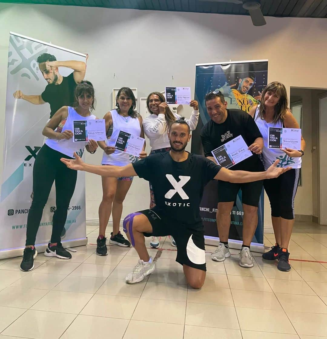 クラウディオ・リースのインスタグラム：「Seguimos sumando mas instructores al gran team de Argentina 😍😍😍  Bienvenidos a la familia Xdaw!!  #somosxdaw #argentina #teamwork #dancefitness #dancelife #danceworkout #dancelovers」