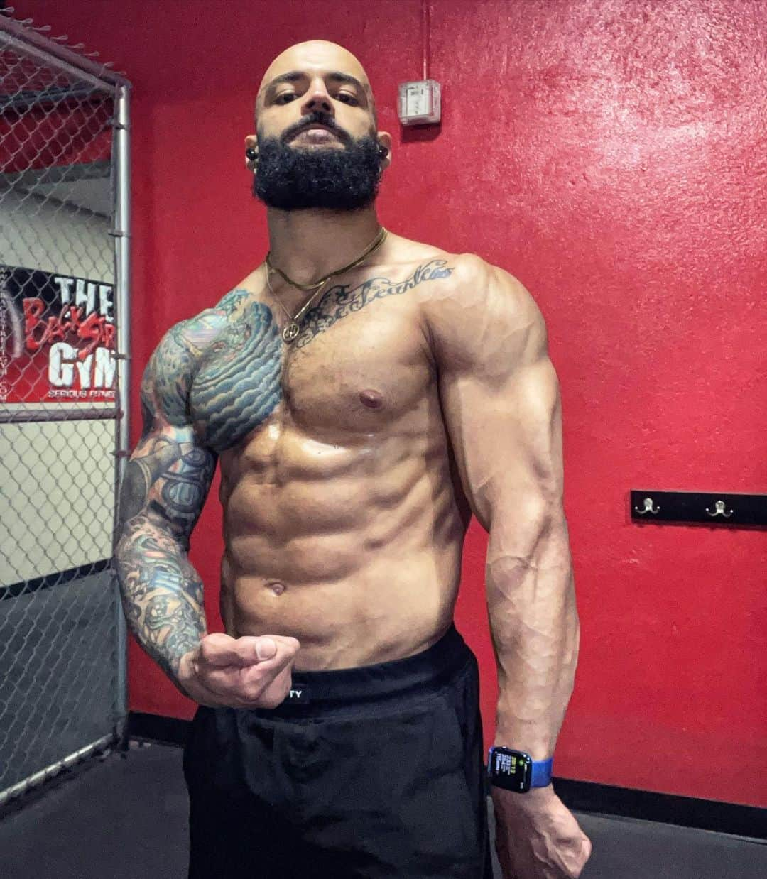 リコシェさんのインスタグラム写真 - (リコシェInstagram)「Live it 💪🏽」4月18日 3時49分 - kingricochet