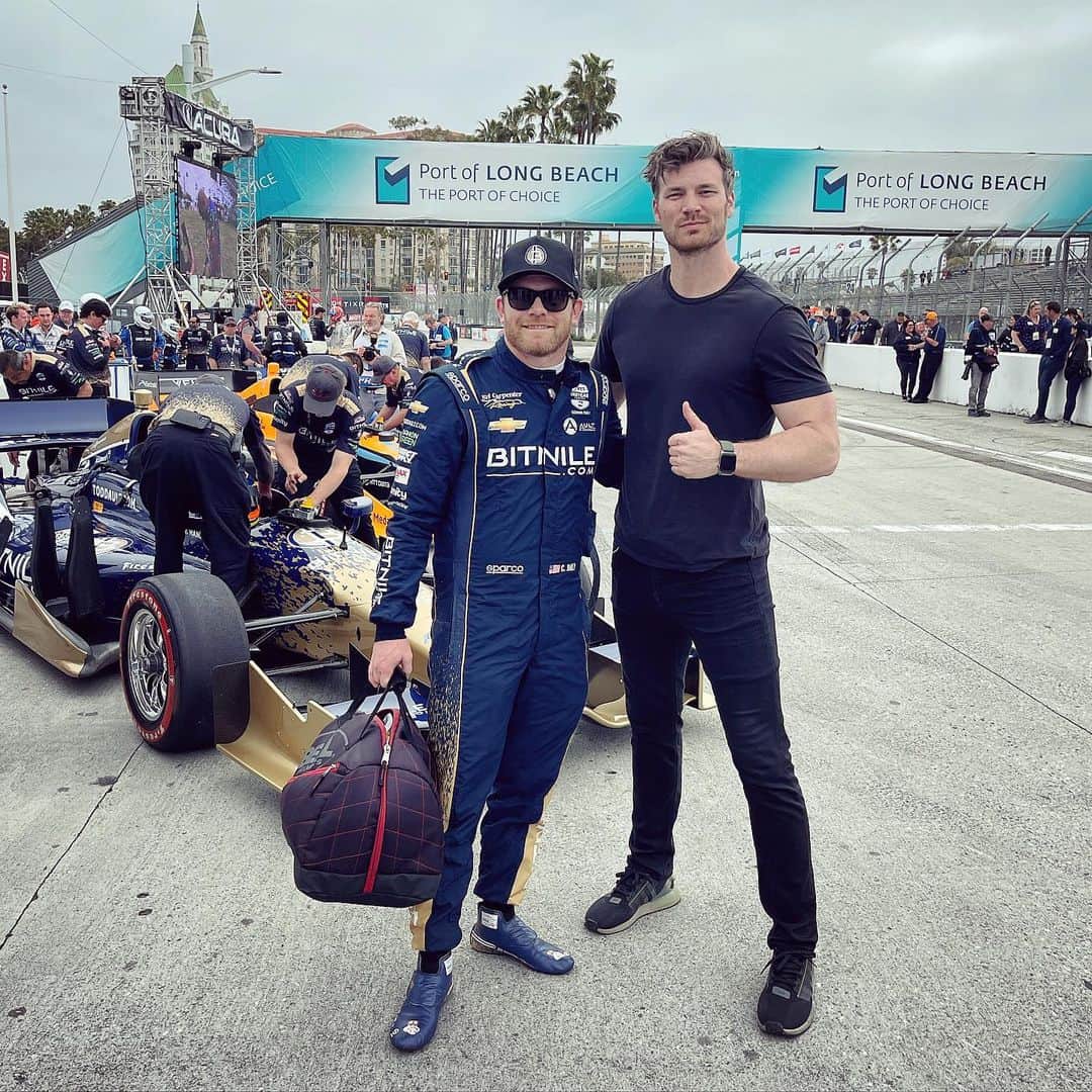 デレック・テラーのインスタグラム：「What a weekend! Thanks again @conordaly22 for having me at the @gplongbeach race weekend. Love supporting my friend, fellow T1D and Dexcom Warrior.   @indycar @dexcom @bitnileracingteam @toddault」