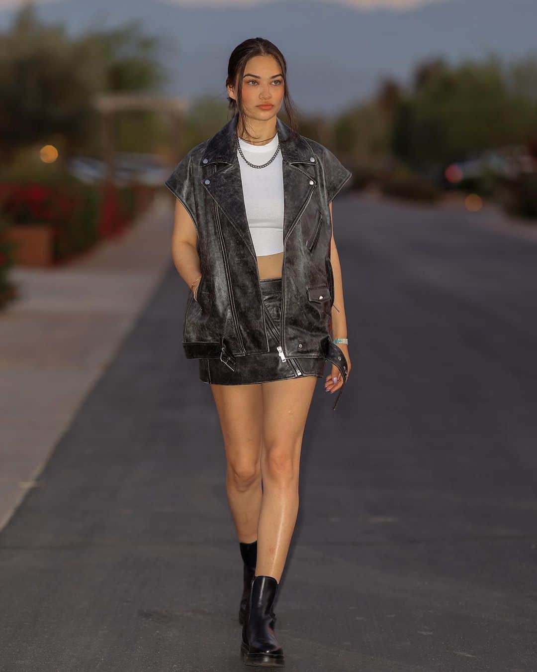 シャニーナ・シャイクのインスタグラム：「This was day 2 in Coachella ❤️‍🔥」