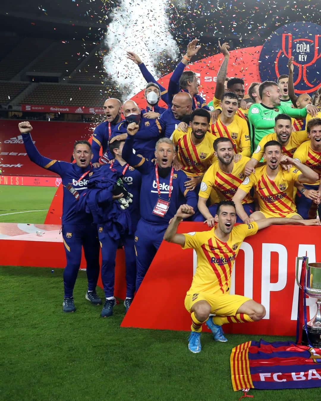 FCバルセロナさんのインスタグラム写真 - (FCバルセロナInstagram)「#OTD in 2021, we won the Copa del Rey in Sevilla against Athletic (0-4)  Avui fa 2 anys de la Copa de la Cartuja Se cumplen dos años de la Copa del Rey que ganamos en Sevilla」4月18日 4時01分 - fcbarcelona