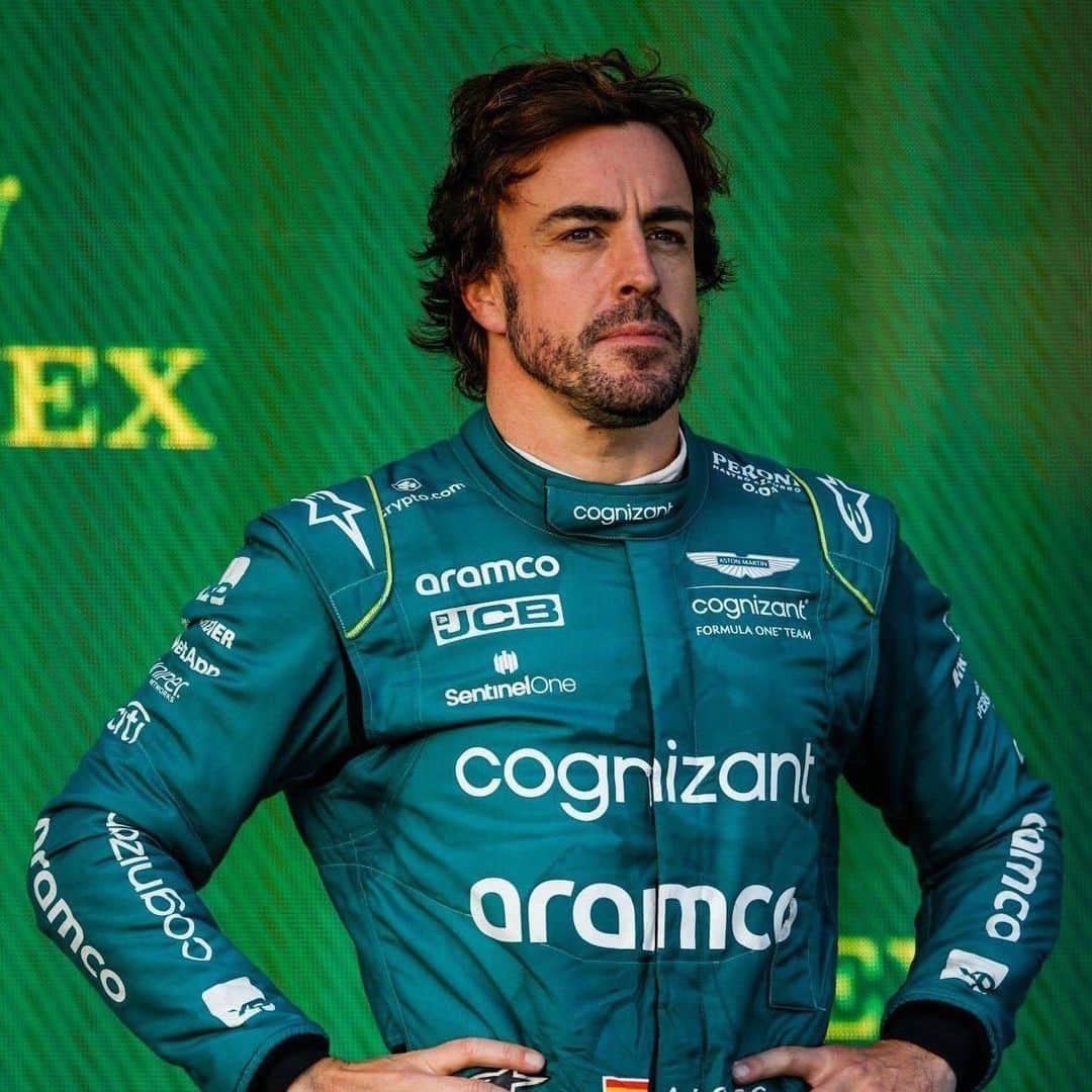 フェルナンド・アロンソのインスタグラム：「Not race week. Again. 🙄 @astonmartinf1 #f1」