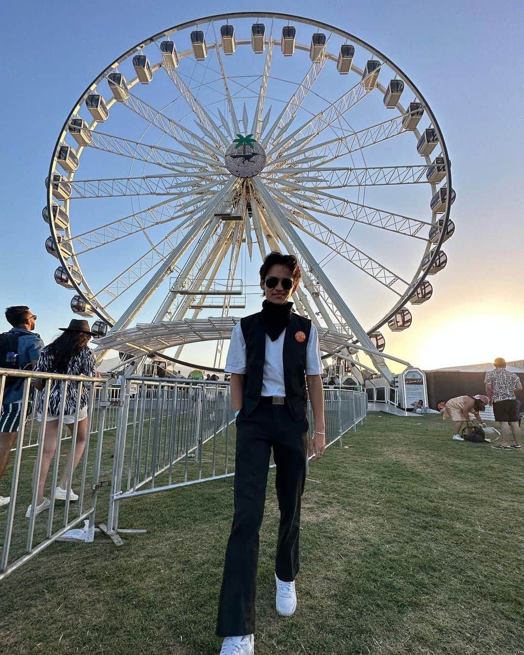 テンジン・ノーゲイ・トレイナーさんのインスタグラム写真 - (テンジン・ノーゲイ・トレイナーInstagram)「First Coachella. First Day.」4月18日 4時09分 - tenzingtrainor