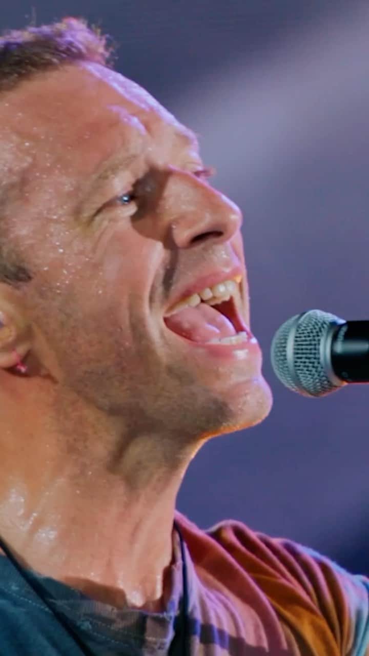 Coldplayのインスタグラム：「💫 TWO DAYS until Coldplay - Music Of The Spheres: Live at River Plate has its first screening in cinemas worldwide, on Wed April 19 (with another chance to see it on Sun April 23).   Here’s a sneak preview of The Scientist.   Get tickets for this definitive director’s cut of the record-breaking concert film at coldplaycinema.live (link in bio)  #ColdplayRiverPlateFilm」