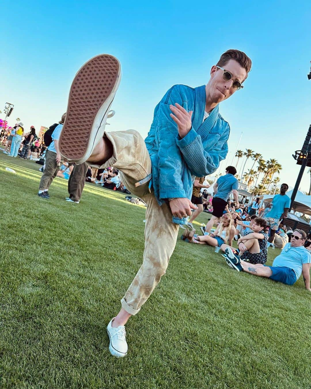 ショーン・ホワイトのインスタグラム：「We did the dam thing! Coachella 23🙌🏻」