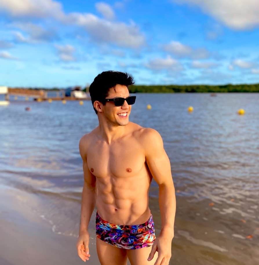 アルトゥール・オヤカワ・マリアノのインスタグラム：「Aracaju Se ☀️🌈」