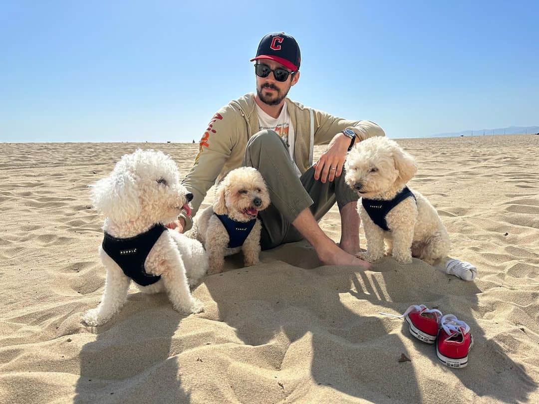 グラント・ガスティンさんのインスタグラム写真 - (グラント・ガスティンInstagram)「My girls - and Jett.」4月18日 5時17分 - grantgust