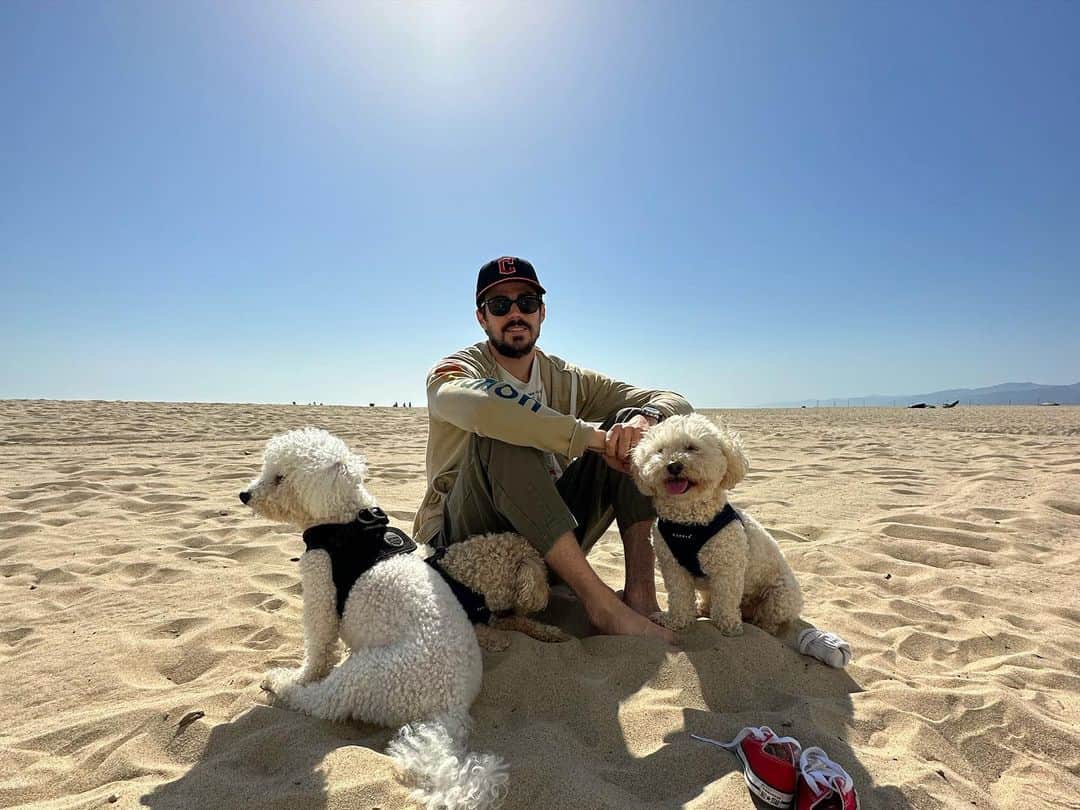 グラント・ガスティンさんのインスタグラム写真 - (グラント・ガスティンInstagram)「My girls - and Jett.」4月18日 5時17分 - grantgust